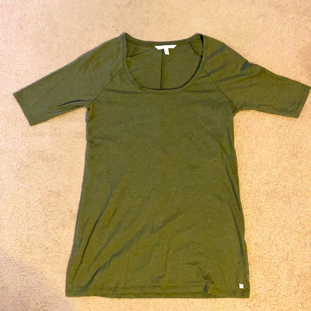 Victoria’s Secret 3/4 sleeve green tunic top